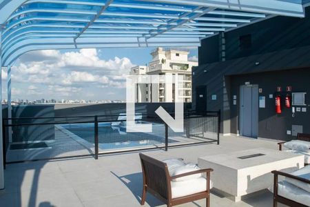 Studio para alugar com 26m², 1 quarto e sem vaga Studio para alugar com 26m², 1 quarto e sem vagaÁrea comum - Piscina