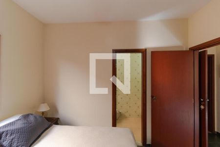 Casa à venda com 258m², 4 quartos e 3 vagas Casa à venda com 258m², 4 quartos e 3 vagasSuíte 01