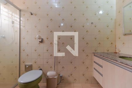 Casa à venda com 258m², 4 quartos e 3 vagas Casa à venda com 258m², 4 quartos e 3 vagasBanheiro da Suíte 01