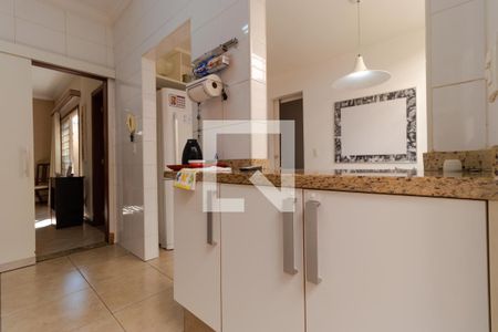 Casa à venda com 258m², 4 quartos e 3 vagas Casa à venda com 258m², 4 quartos e 3 vagasCozinha