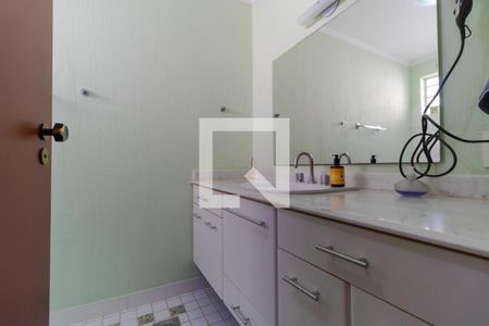 Casa à venda com 258m², 4 quartos e 3 vagas Casa à venda com 258m², 4 quartos e 3 vagasBanheiro 02