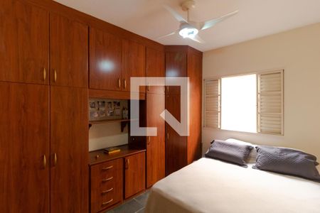 Casa à venda com 258m², 4 quartos e 3 vagas Casa à venda com 258m², 4 quartos e 3 vagasSuíte 01