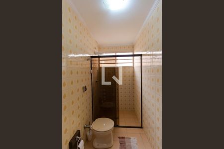 Casa à venda com 258m², 4 quartos e 3 vagas Casa à venda com 258m², 4 quartos e 3 vagasBanheiro 01