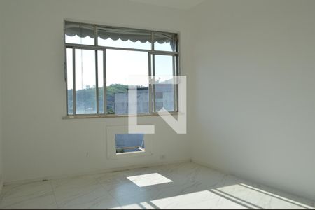 Sala  de apartamento à venda com 2 quartos, 70m² em Tanque, Rio de Janeiro