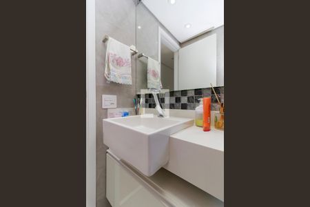 Apartamento à venda com 100m², 3 quartos e 1 vagaBanheiro 2