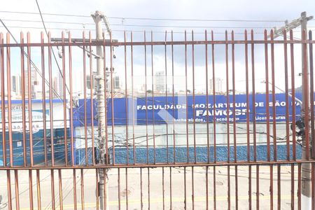 Vista de casa para alugar com 3 quartos, 472m² em Chora Menino, São Paulo