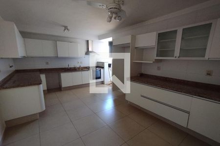 Apartamento para alugar com 200m², 3 quartos e 1 vagaCozinha