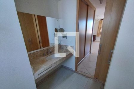 Apartamento para alugar com 200m², 3 quartos e 1 vagaBanheiro da Suíte
