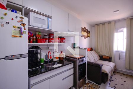 Sala/Cozinha  de apartamento à venda com 2 quartos, 32m² em Parque Fongaro, São Paulo