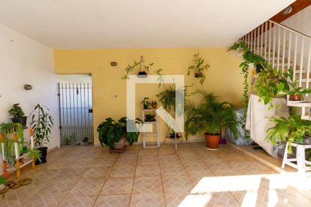 Casa à venda com 203m², 2 quartos e 2 vagasGaragem