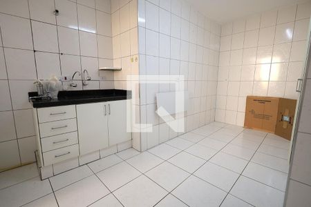 Cozinha de apartamento à venda com 2 quartos, 76m² em Baeta Neves, Santo André