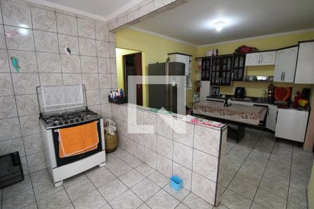 Cozinha de casa à venda com 4 quartos, 124m² em Jardim Santa Adélia, São Paulo