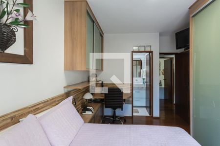 Apartamento à venda com 120m², 4 quartos e 2 vagasSuíte
