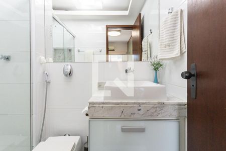 Apartamento à venda com 120m², 4 quartos e 2 vagasBanheiro da Suíte