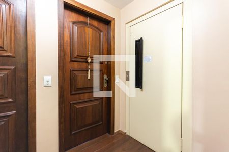 Apartamento à venda com 120m², 4 quartos e 2 vagasHall