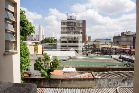 Quarto de Serviço - Janela de apartamento para alugar com 1 quarto, 50m² em Madureira, Rio de Janeiro