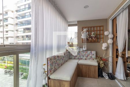 Apartamento à venda com 73m², 2 quartos e 1 vagaVaranda