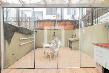 Casa à venda com 90m², 2 quartos e 2 vagasQuintal