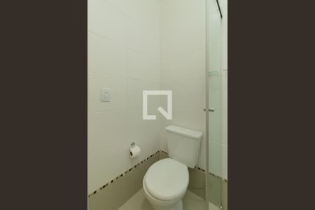 Casa à venda com 90m², 2 quartos e 2 vagasBanheiro Corredor