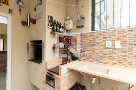 Casa à venda com 90m², 2 quartos e 2 vagasQuintal