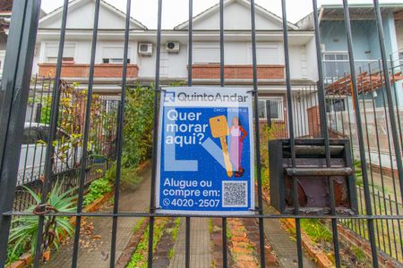 Casa à venda com 90m², 2 quartos e 2 vagasFachada