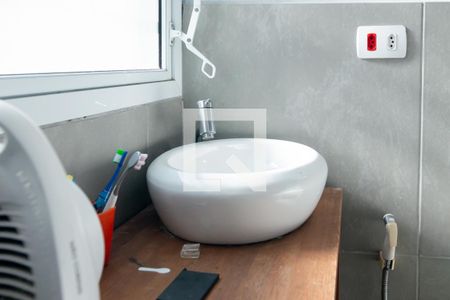 Casa à venda com 120m², 2 quartos e 1 vagaBanheiro Quarto 2