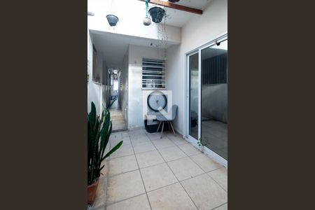 Casa à venda com 120m², 2 quartos e 1 vagaÁrea de Serviço