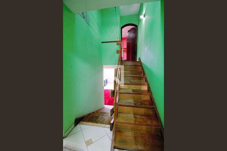 Escada de casa de condomínio à venda com 3 quartos, 140m² em Parque Monte Alegre, Taboão da Serra
