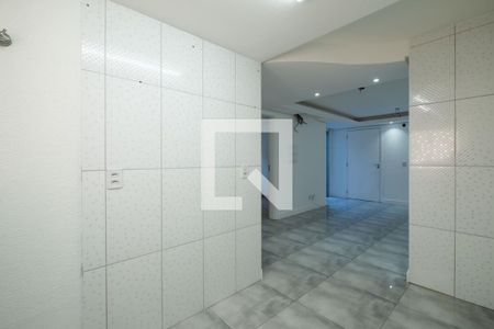 Cozinha e Área de Serviço de apartamento à venda com 2 quartos, 80m² em Vila Nova, Porto Alegre