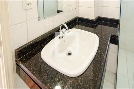 Apartamento à venda com 65m², 3 quartos e 2 vagas Apartamento à venda com 65m², 3 quartos e 2 vagasBanheiro Social