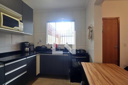 Casa à venda com 75m², 2 quartos e 2 vagasCozinha