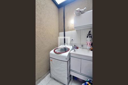 Casa à venda com 75m², 2 quartos e 2 vagasÁrea de Serviço