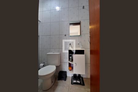 Casa à venda com 75m², 2 quartos e 2 vagasBanheiro do Quarto - Suíte 2