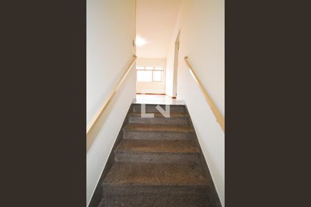 Apartamento para alugar com 150m², 3 quartos e 1 vaga Apartamento para alugar com 150m², 3 quartos e 1 vagaEscada