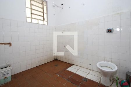 Banheiro do Corredor de casa à venda com 2 quartos, 180m² em Pinheiros, São Paulo