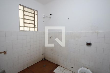 Banheiro do Corredor de casa à venda com 2 quartos, 180m² em Pinheiros, São Paulo