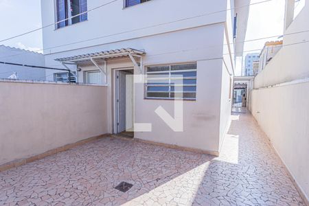 Casa para alugar com 157m², 3 quartos e 2 vagas Casa para alugar com 157m², 3 quartos e 2 vagasQuintal