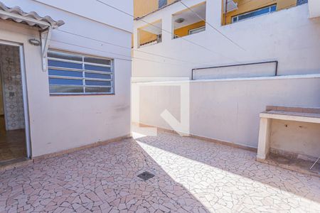 Casa para alugar com 157m², 3 quartos e 2 vagas Casa para alugar com 157m², 3 quartos e 2 vagasQuintal