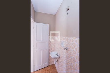 Casa para alugar com 157m², 3 quartos e 2 vagas Casa para alugar com 157m², 3 quartos e 2 vagasBanheiro de serviço