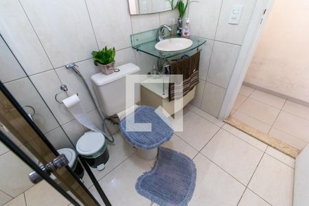 Casa para alugar com 670m², 6 quartos e 8 vagasBanheiro 1