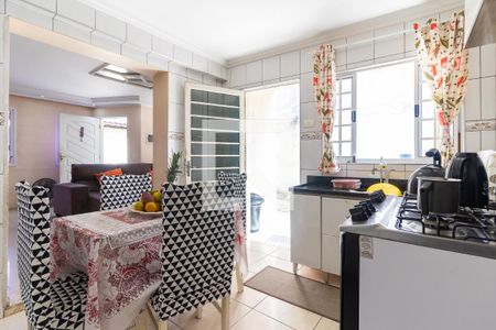 Casa para alugar com 670m², 6 quartos e 8 vagasCozinha