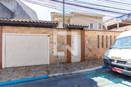 Casa para alugar com 670m², 6 quartos e 8 vagasFachada