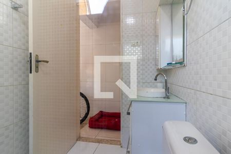 Casa para alugar com 670m², 6 quartos e 8 vagasEdícula - Banheiro