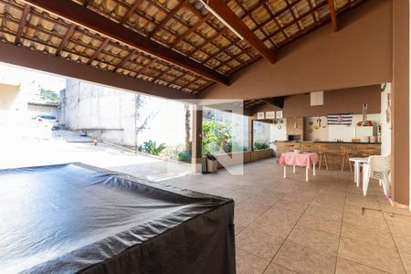 Casa para alugar com 670m², 6 quartos e 8 vagasSalão de Festas