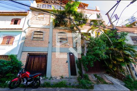 Fachada de casa para alugar com 2 quartos, 75m² em Padre Eustáquio, Belo Horizonte