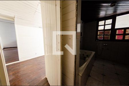 Corredor de casa para alugar com 2 quartos, 75m² em Padre Eustáquio, Belo Horizonte