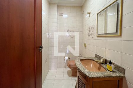 Casa à venda com 240m², 4 quartos e 4 vagasLavabo