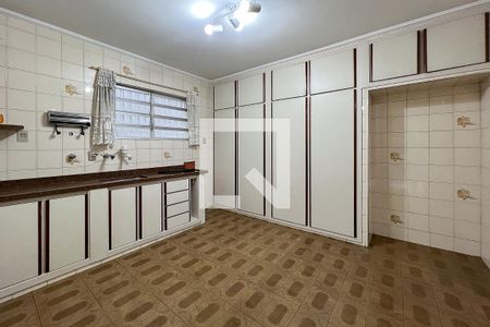 Casa à venda com 240m², 4 quartos e 4 vagasCozinha