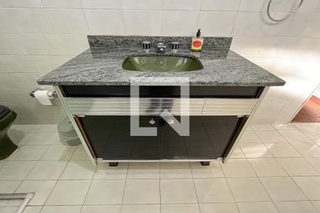 Casa à venda com 240m², 4 quartos e 4 vagasBanheiro do Quarto 4