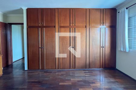 Quarto 1 de casa à venda com 4 quartos, 240m² em Vila Anglo Brasileira, São Paulo